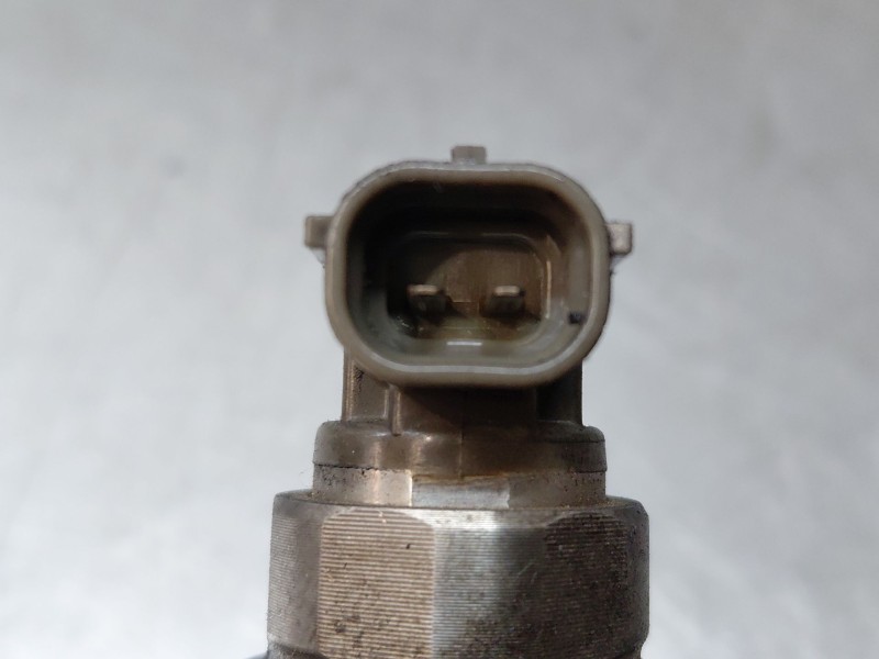 Recambio de inyector para opel astra j (p10) 1.7 cdti (68) referencia OEM IAM   