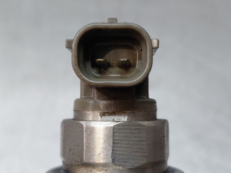 Recambio de inyector para opel astra j (p10) 1.7 cdti (68) referencia OEM IAM   