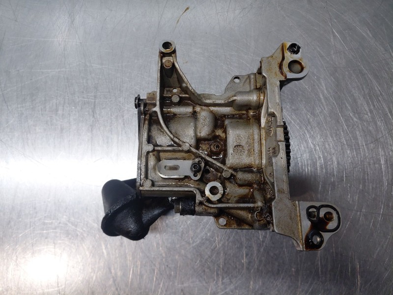 Recambio de bomba aceite para seat arona style referencia OEM IAM 05C145208A  