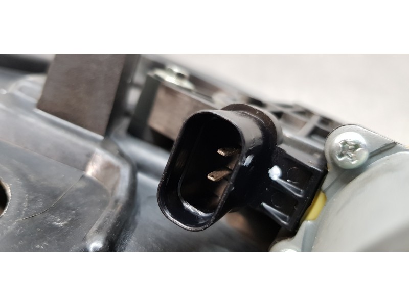 Recambio de elevalunas trasero derecho para hyundai tucson essence bluedrive 2wd referencia OEM IAM 83481D7000  