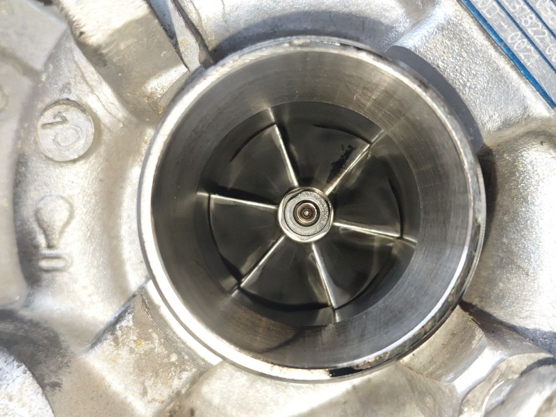 Recambio de turbocompresor para audi q3 (8ub, 8ug) 2.0 tdi referencia OEM IAM 03L253010GX  