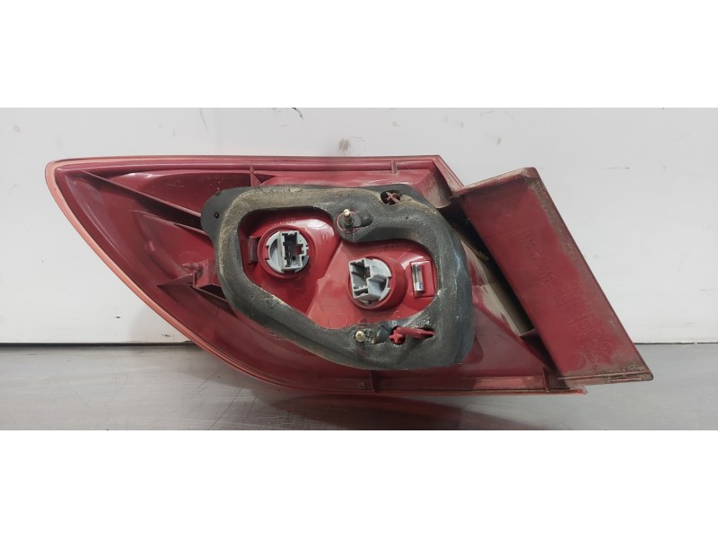 Recambio de piloto trasero derecho para mazda 3 berlina (bk) 1.6 crdt active referencia OEM IAM BP4K51150E  