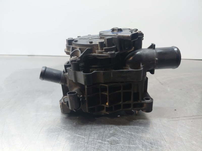 Recambio de termostato para kia ceed sportswagon hybrid referencia OEM IAM 256902U000  