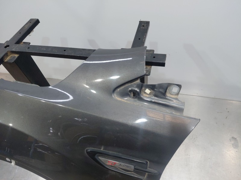 Recambio de aleta delantera izquierda para ford kuga (cbs) titanium referencia OEM IAM   