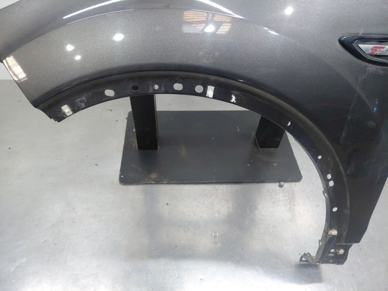 Recambio de aleta delantera izquierda para ford kuga (cbs) titanium referencia OEM IAM   
