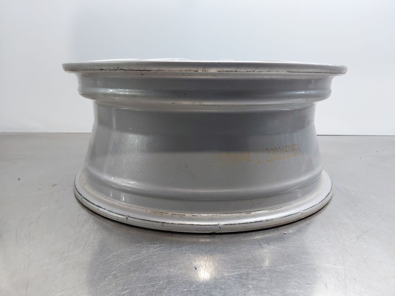 Recambio de llanta para fiat 500 dolcevita referencia OEM IAM 52027758  