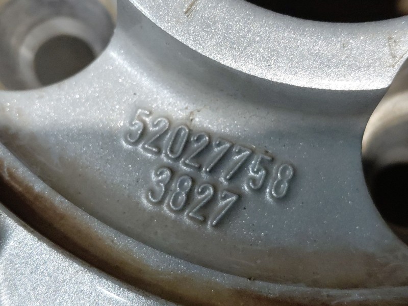 Recambio de llanta para fiat 500 dolcevita referencia OEM IAM 52027758  