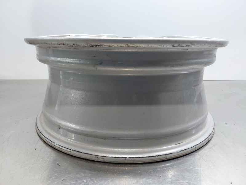 Recambio de llanta para fiat 500 dolcevita referencia OEM IAM 52027758  
