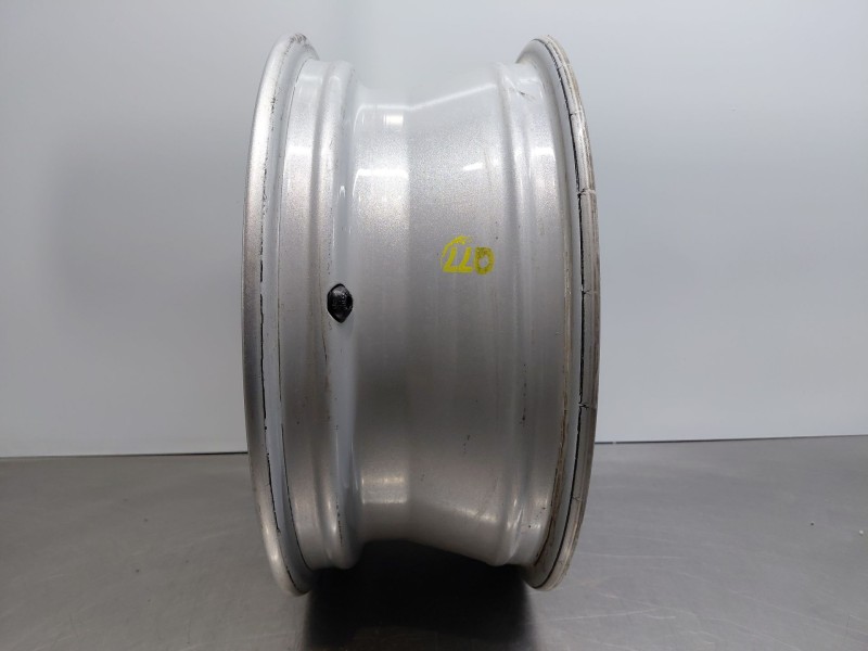 Recambio de llanta para fiat 500 dolcevita referencia OEM IAM 52027758  