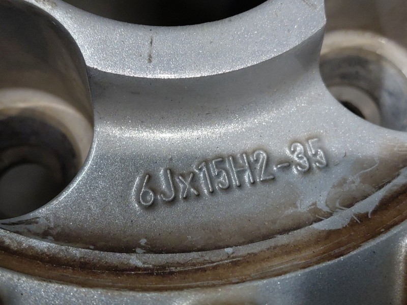 Recambio de llanta para fiat 500 dolcevita referencia OEM IAM 52027758  