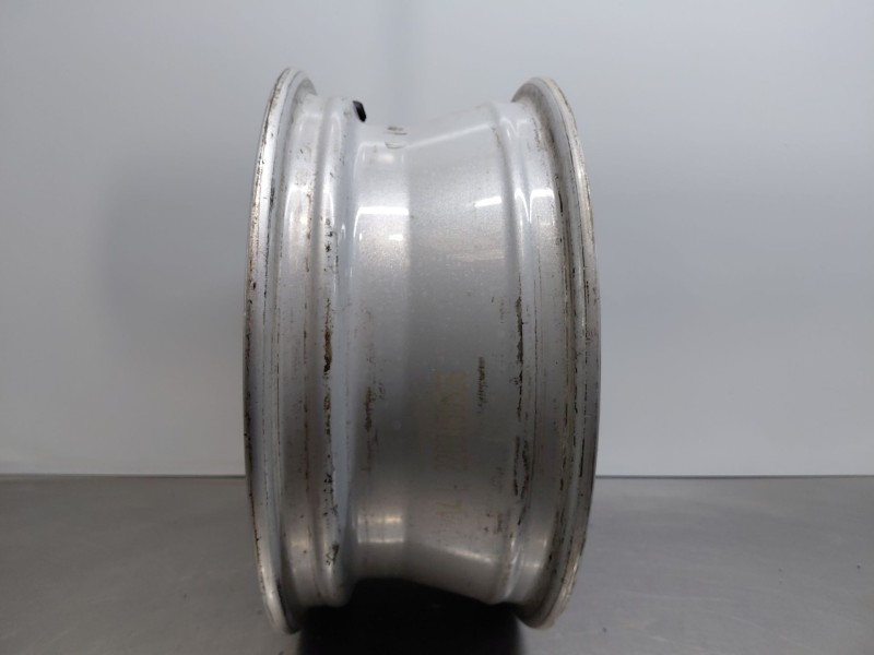 Recambio de llanta para fiat 500 dolcevita referencia OEM IAM 52027758  