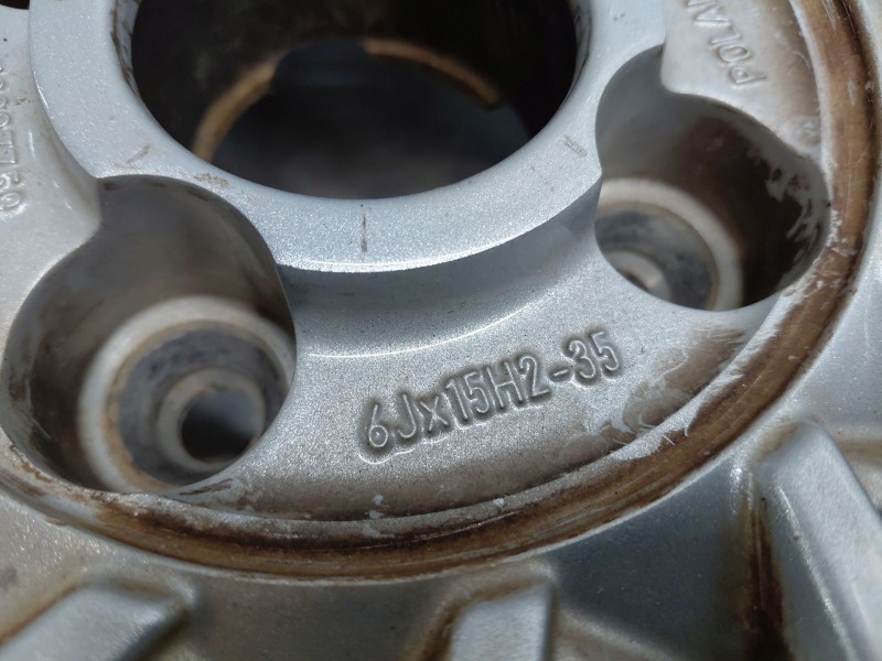 Recambio de llanta para fiat 500 dolcevita referencia OEM IAM 52027758  