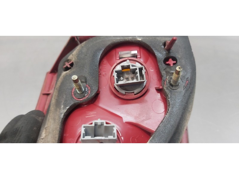 Recambio de piloto trasero derecho para mazda 3 berlina (bk) 1.6 crdt active referencia OEM IAM BP4K51150E  