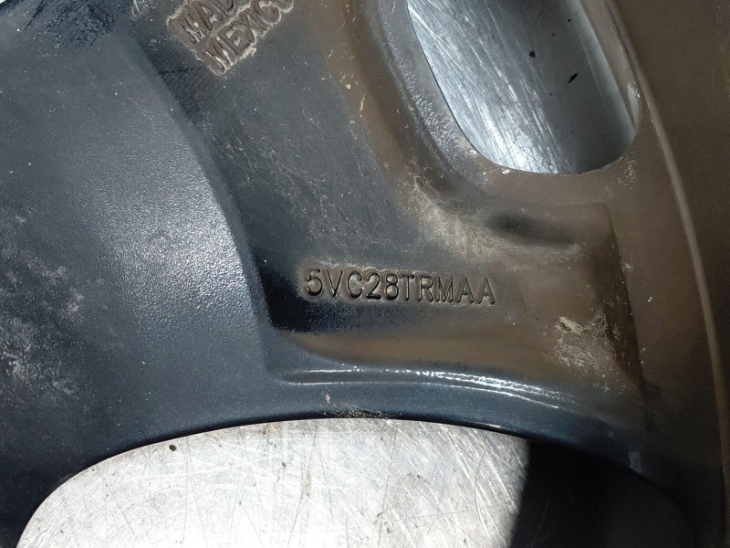 Recambio de llanta para jeep compass ii multiair referencia OEM IAM 5VC281STAA 5VC28TRMAA 