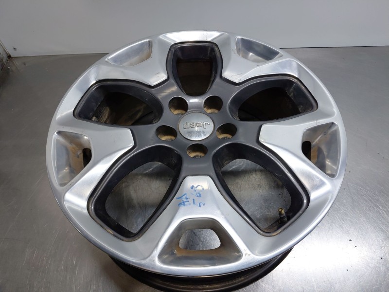 Recambio de llanta para jeep compass ii multiair referencia OEM IAM 5VC281STAA 5VC28TRMAA 