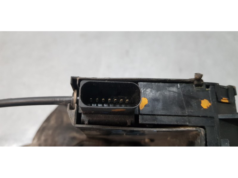 Recambio de cerradura puerta trasera derecha para citroen c4 picasso attraction referencia OEM IAM 9810310780  