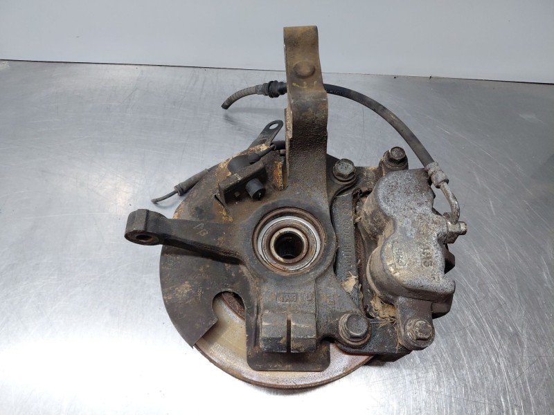 Recambio de mangueta delantera izquierda para kia carnival ii (gq) 2.5 v6 referencia OEM IAM 0K56B33031  