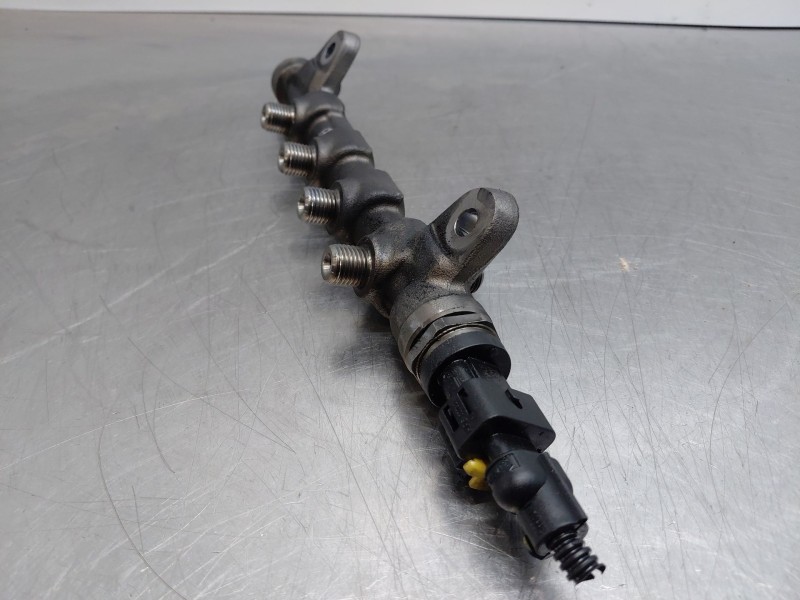 Recambio de rampa inyectora para jeep compass ii multiair referencia OEM IAM   
