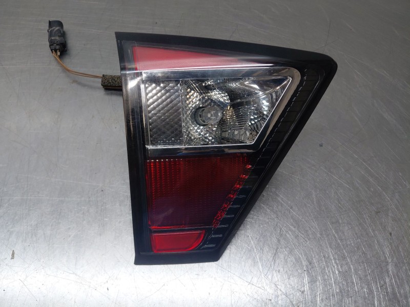 Recambio de piloto trasero izquierdo interior para ford kuga (cbs) ecoboost referencia OEM IAM   