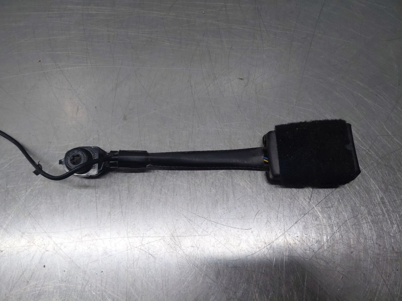 Recambio de enganche del cinturon delantero izq para ford kuga (cbs) titanium referencia OEM IAM   