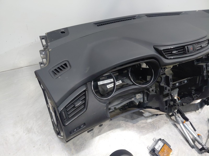 Recambio de kit airbag para nissan x-trail iv 2.5 dci 4wd referencia OEM IAM   