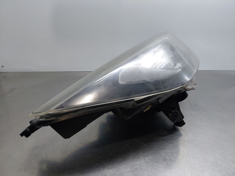 Recambio de faro derecho para ford kuga (cbs) titanium referencia OEM IAM 2184658  