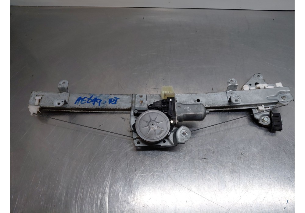 Recambio de elevalunas delantero izquierdo para nissan x-trail iv 2.5 dci 4wd referencia OEM IAM 807304BA1A  