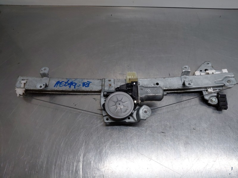 Recambio de elevalunas delantero izquierdo para nissan x-trail iv 2.5 dci 4wd referencia OEM IAM 807304BA1A  