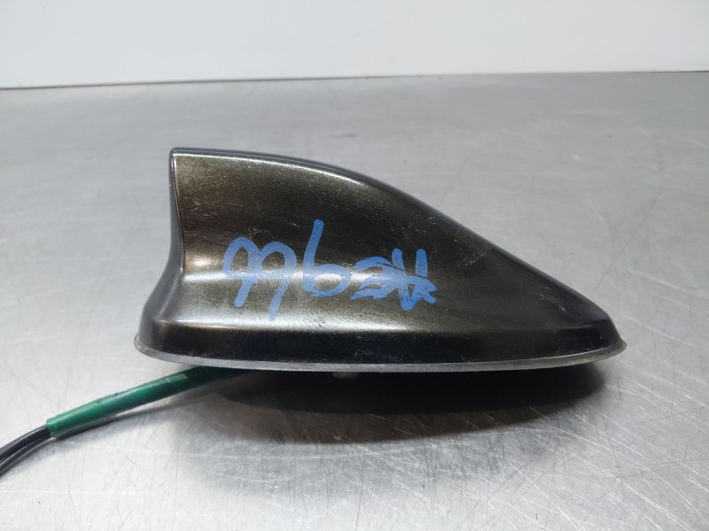 Recambio de antena para nissan x-trail iv 2.5 dci 4wd referencia OEM IAM 282086FL0A  