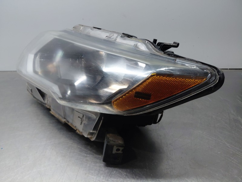 Recambio de faro izquierdo para nissan x-trail iv 2.5 dci 4wd referencia OEM IAM 260606FL0A  