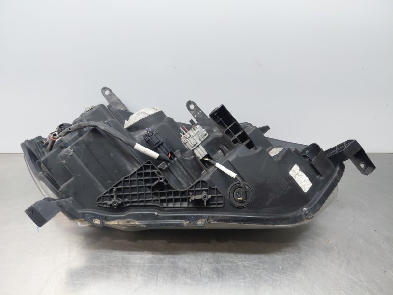 Recambio de faro izquierdo para nissan x-trail iv 2.5 dci 4wd referencia OEM IAM 260606FL0A  