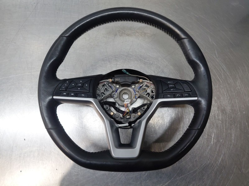 Recambio de volante para nissan x-trail iv 2.5 dci 4wd referencia OEM IAM 484306FL1B  