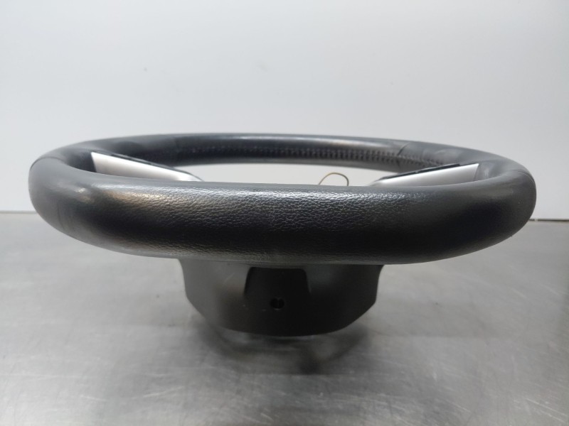 Recambio de volante para nissan x-trail iv 2.5 dci 4wd referencia OEM IAM 484306FL1B  