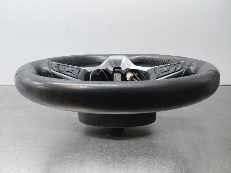 Recambio de volante para nissan x-trail iv 2.5 dci 4wd referencia OEM IAM 484306FL1B  