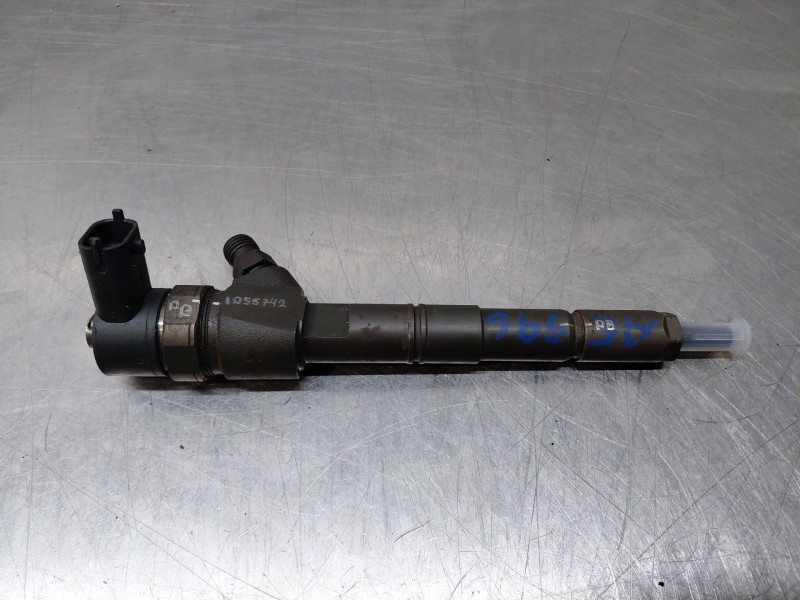 Recambio de inyector para opel insignia a (g09) 2.0 cdti (68) referencia OEM IAM 0445110327  