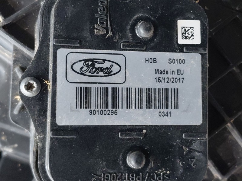 Recambio de faro derecho para ford kuga (cbs) ecoboost referencia OEM IAM 2184658  