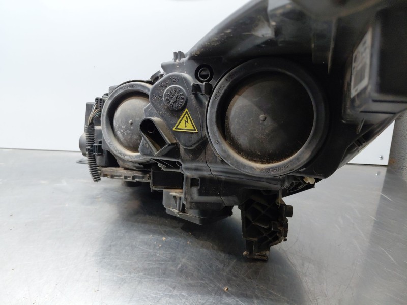 Recambio de faro derecho para ford kuga (cbs) ecoboost referencia OEM IAM 2184658  