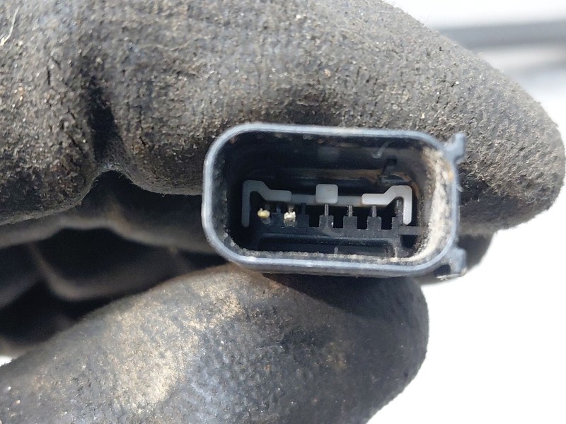Recambio de enganche del cinturon delantero izq para ford kuga (cbs) ecoboost referencia OEM IAM 1875605  