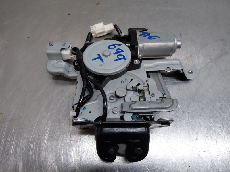 Recambio de cerradura maletero / porton para nissan x-trail iv 2.5 dci 4wd referencia OEM IAM 905001AA0B  