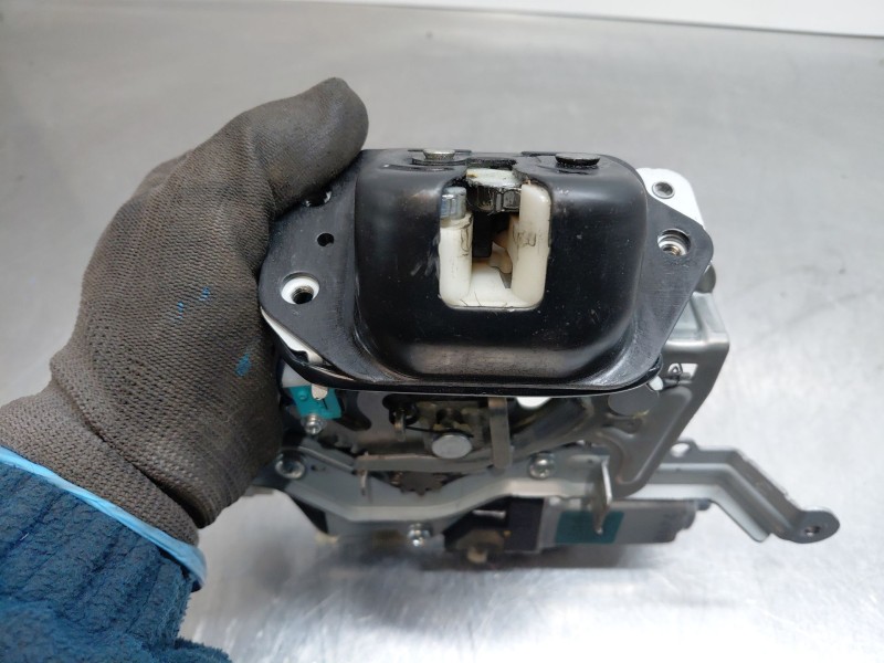 Recambio de cerradura maletero / porton para nissan x-trail iv 2.5 dci 4wd referencia OEM IAM 905001AA0B  