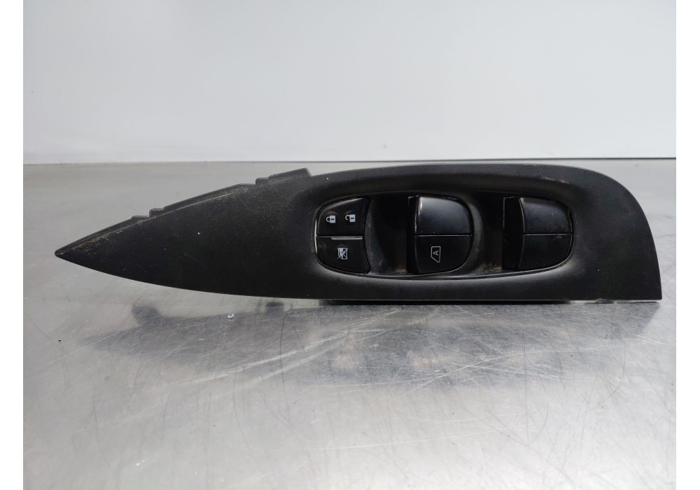 Recambio de mando elevalunas delantero izquierdo para nissan x-trail iv 2.5 dci 4wd referencia OEM IAM 254014BA5A  