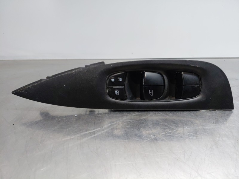 Recambio de mando elevalunas delantero izquierdo para nissan x-trail iv 2.5 dci 4wd referencia OEM IAM 254014BA5A  