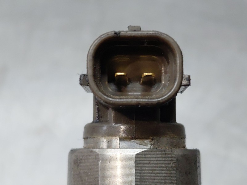 Recambio de inyector para opel astra j (p10) 1.7 cdti (68) referencia OEM IAM   