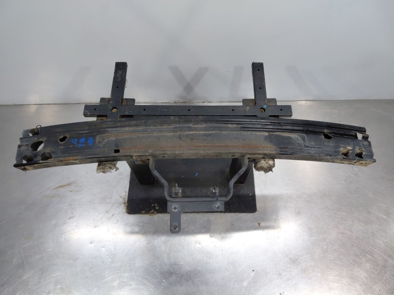Recambio de refuerzo paragolpes delantero para nissan x-trail iv 2.5 dci 4wd referencia OEM IAM 620306FL0A  