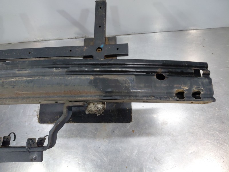 Recambio de refuerzo paragolpes delantero para nissan x-trail iv 2.5 dci 4wd referencia OEM IAM 620306FL0A  