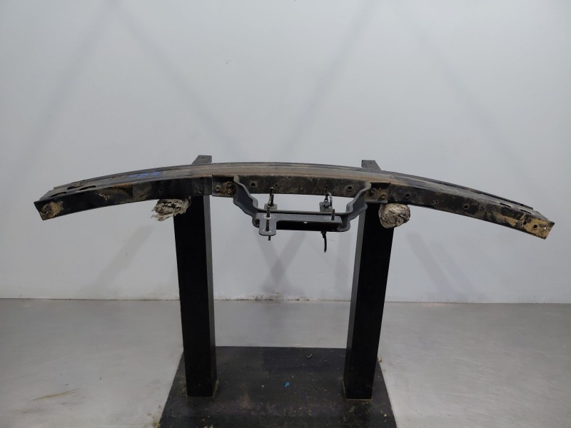 Recambio de refuerzo paragolpes delantero para nissan x-trail iv 2.5 dci 4wd referencia OEM IAM 620306FL0A  