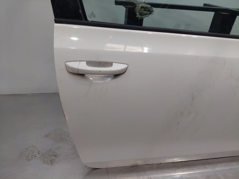 Recambio de puerta delantera derecha para volkswagen golf vi (5k1) 1.6 tdi referencia OEM IAM 5K3831056K  
