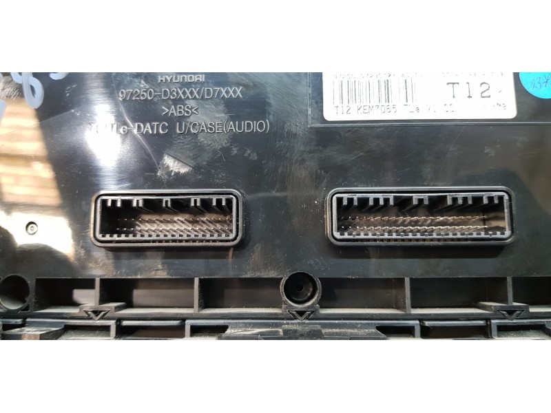Recambio de mando climatizador para hyundai tucson essence bluedrive 2wd referencia OEM IAM 97250D7230TRY  