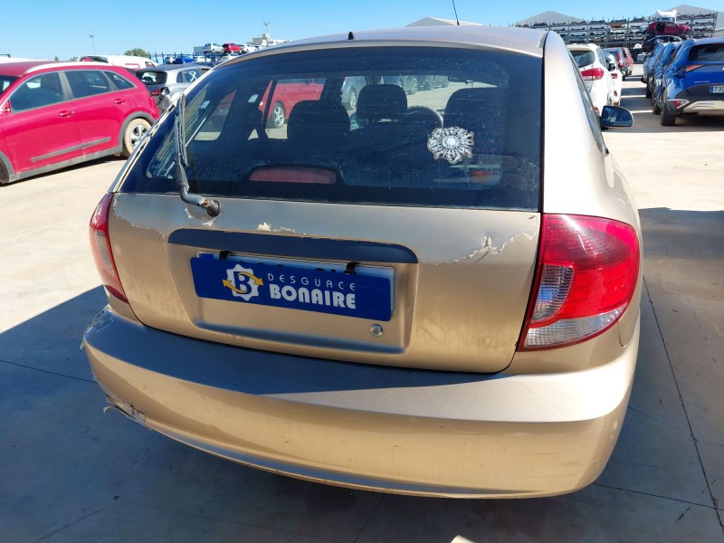 kia rio i hatchback (dc) del año 2004