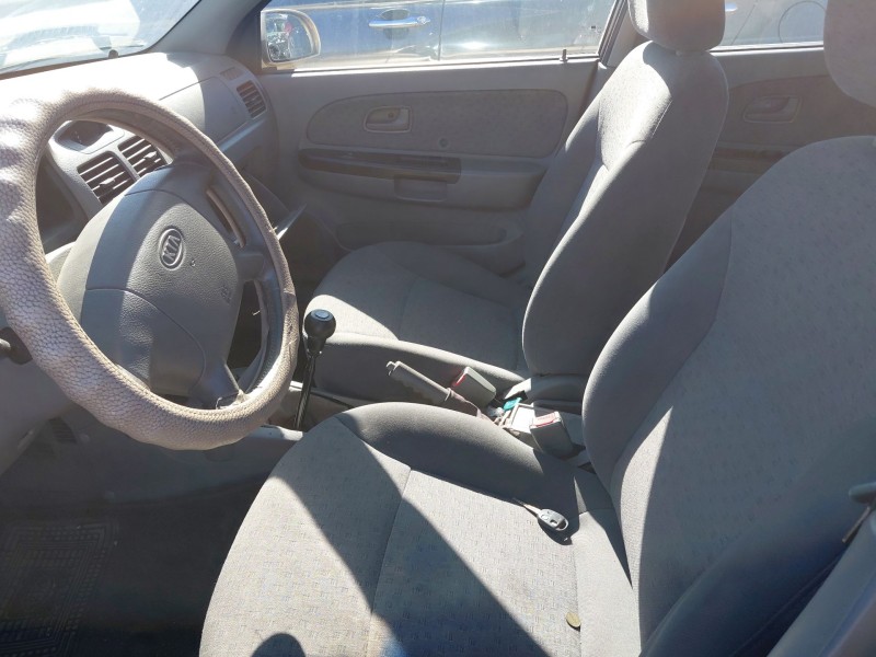 kia rio i hatchback (dc) del año 2004